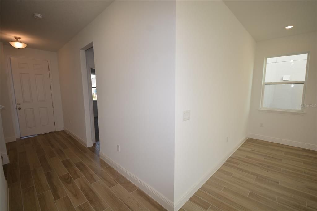 En Renta: $3,200 (4 camas, 3 baños, 2525 Pies cuadrados)