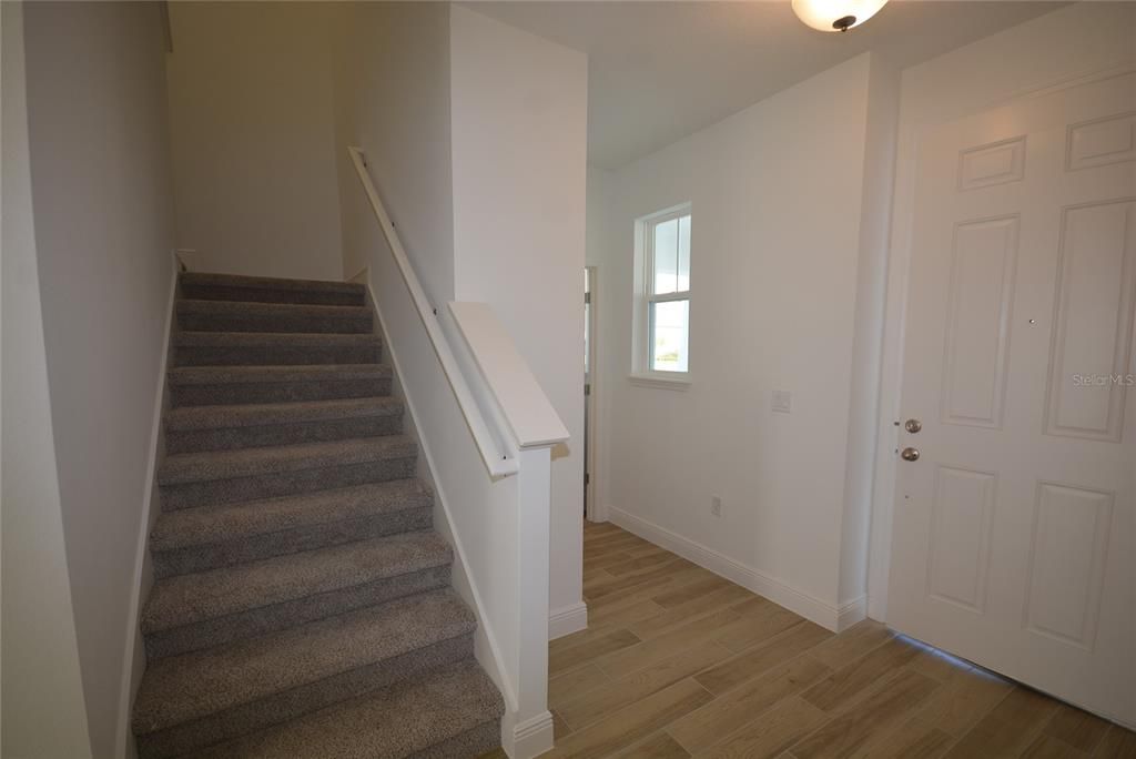 En Renta: $3,200 (4 camas, 3 baños, 2525 Pies cuadrados)