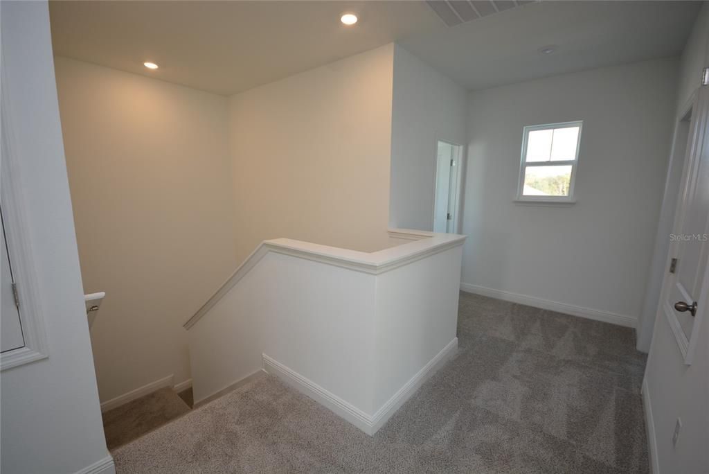 En Renta: $3,200 (4 camas, 3 baños, 2525 Pies cuadrados)