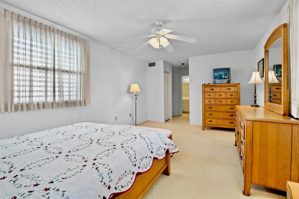 En Venta: $269,000 (2 camas, 2 baños, 1344 Pies cuadrados)