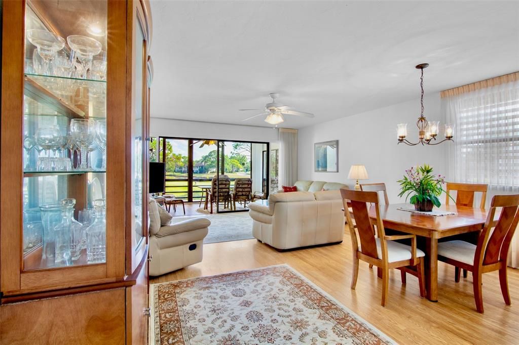 En Venta: $269,000 (2 camas, 2 baños, 1344 Pies cuadrados)