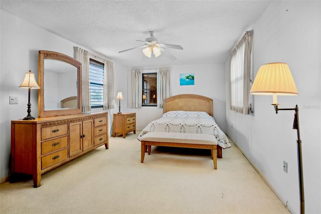 En Venta: $269,000 (2 camas, 2 baños, 1344 Pies cuadrados)