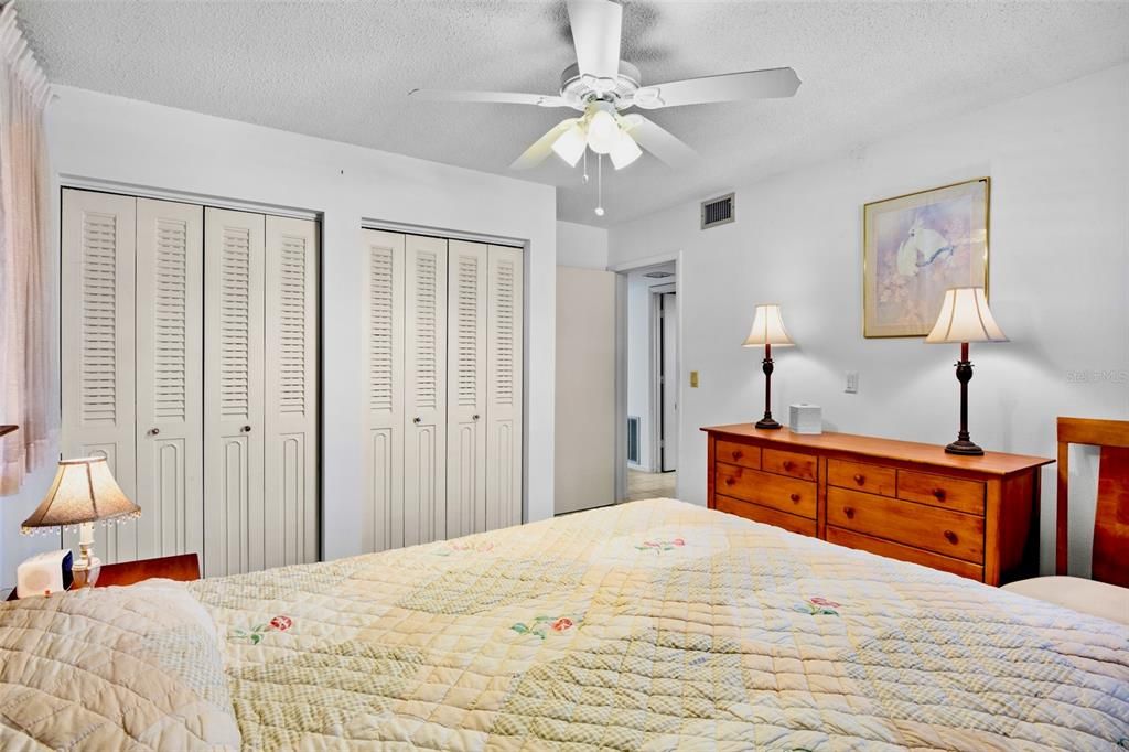 En Venta: $269,000 (2 camas, 2 baños, 1344 Pies cuadrados)