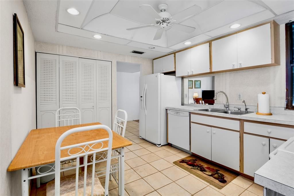 En Venta: $269,000 (2 camas, 2 baños, 1344 Pies cuadrados)