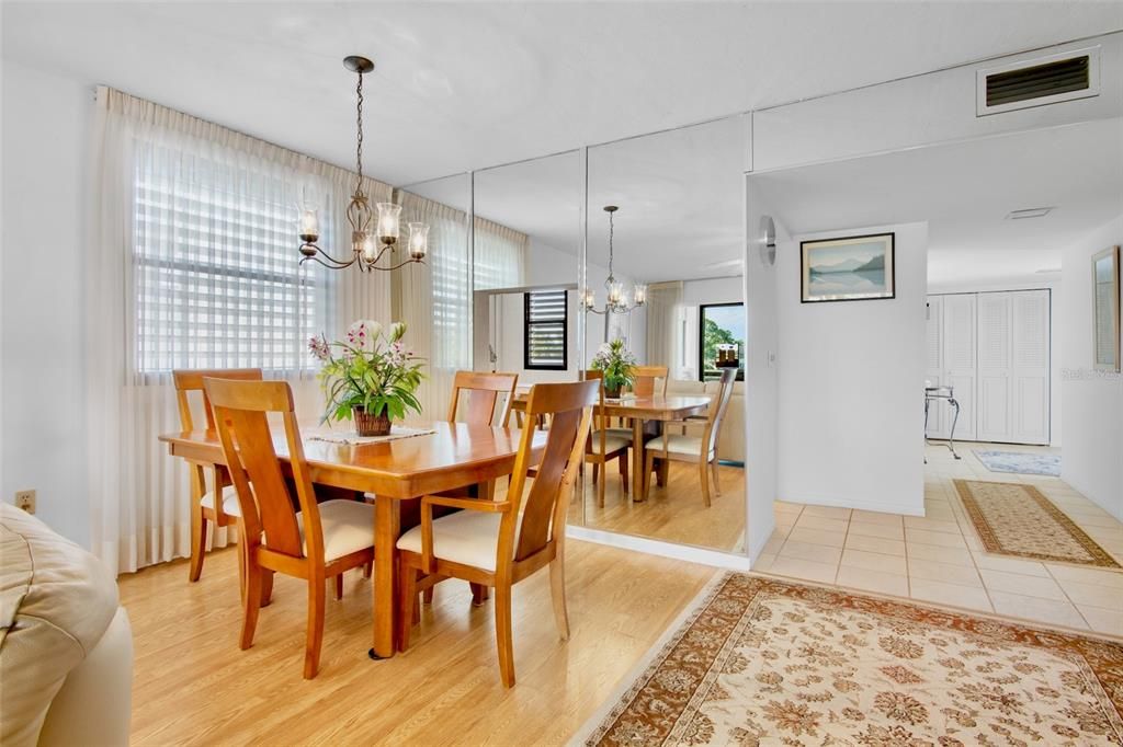 En Venta: $269,000 (2 camas, 2 baños, 1344 Pies cuadrados)