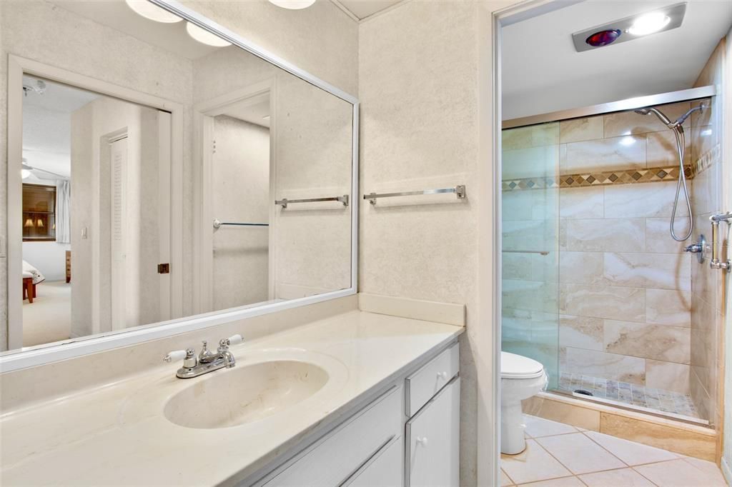 En Venta: $269,000 (2 camas, 2 baños, 1344 Pies cuadrados)