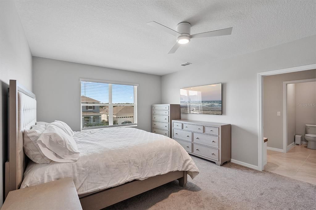 En Venta: $459,000 (5 camas, 3 baños, 2696 Pies cuadrados)