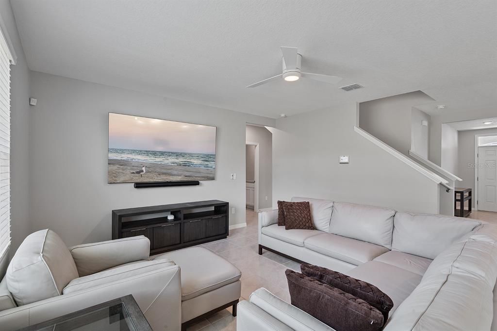 En Venta: $459,000 (5 camas, 3 baños, 2696 Pies cuadrados)