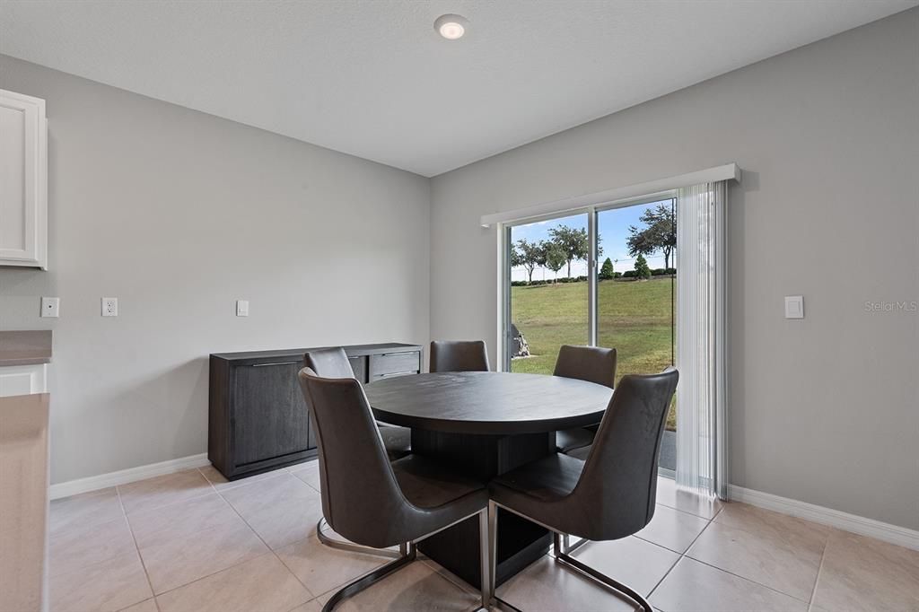 En Venta: $459,000 (5 camas, 3 baños, 2696 Pies cuadrados)