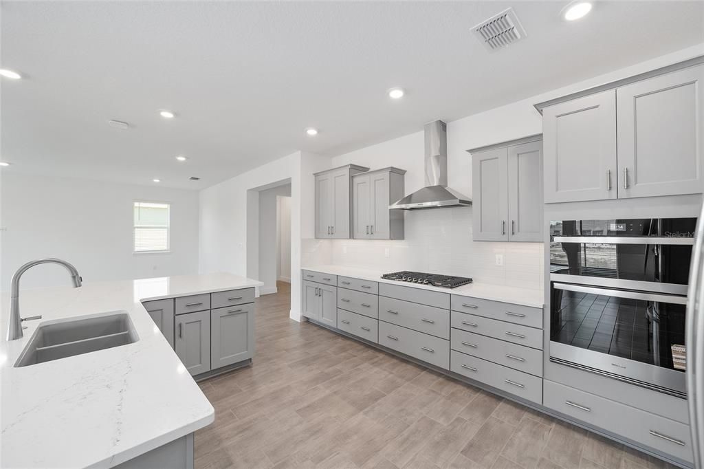 待售: $442,000 (2 贝兹, 2 浴室, 2493 平方英尺)