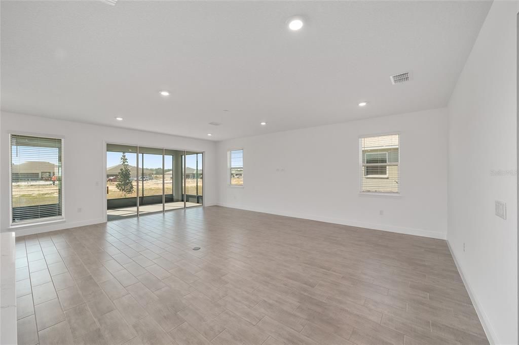 待售: $442,000 (2 贝兹, 2 浴室, 2493 平方英尺)