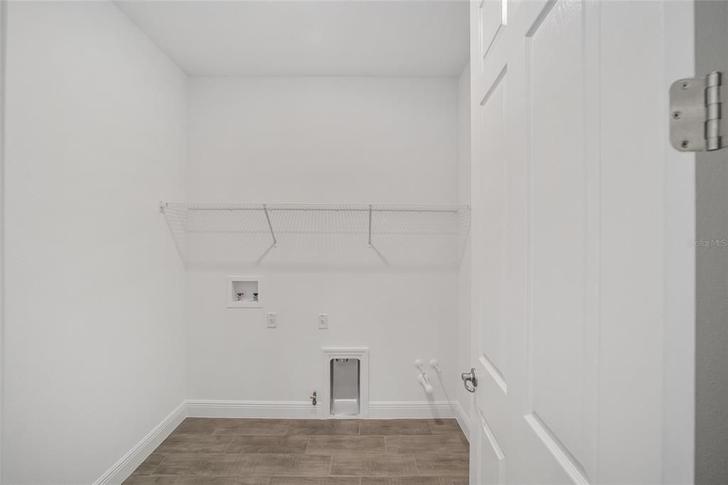 待售: $442,000 (2 贝兹, 2 浴室, 2493 平方英尺)