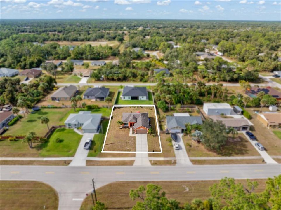 На продажу: $250,000 (3 спален, 2 ванн, 1264 Квадратных фут)