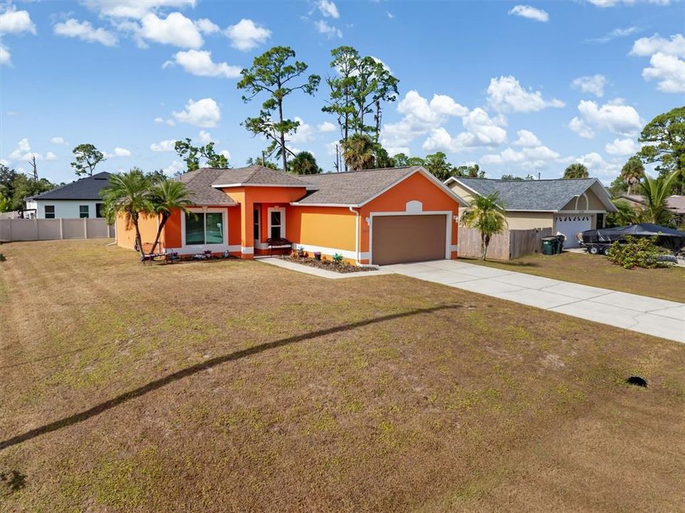 На продажу: $250,000 (3 спален, 2 ванн, 1264 Квадратных фут)