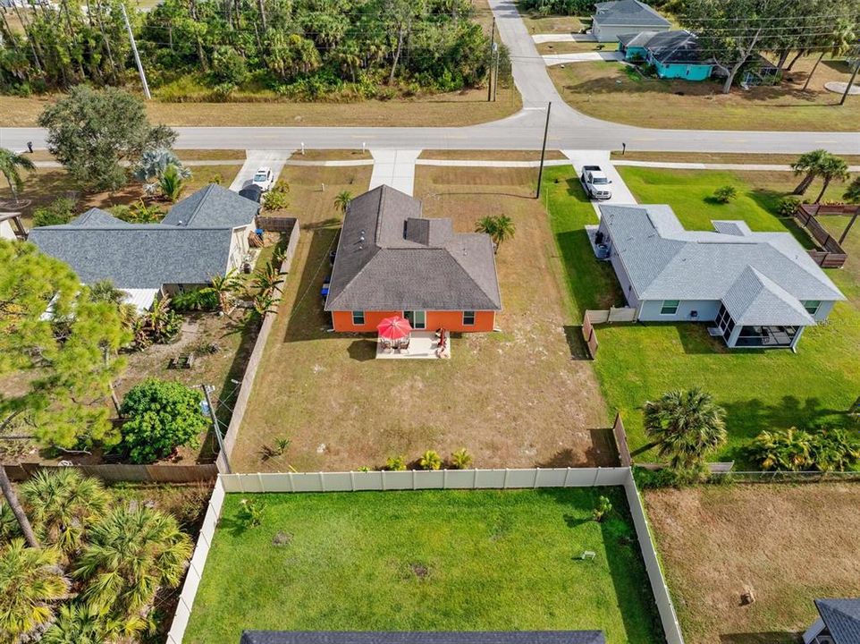 На продажу: $250,000 (3 спален, 2 ванн, 1264 Квадратных фут)