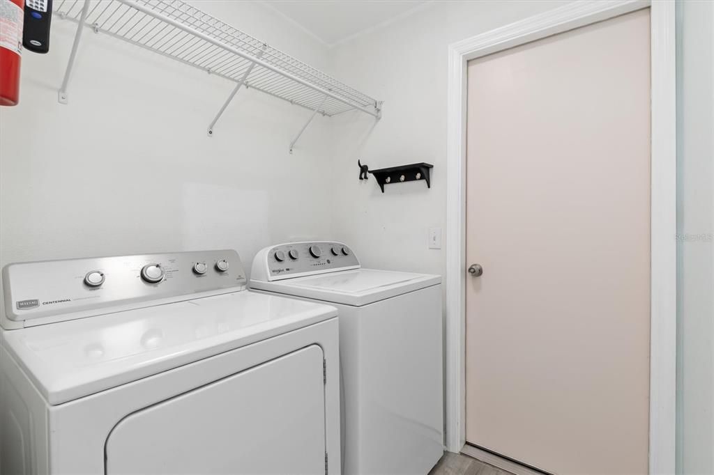 На продажу: $250,000 (3 спален, 2 ванн, 1264 Квадратных фут)