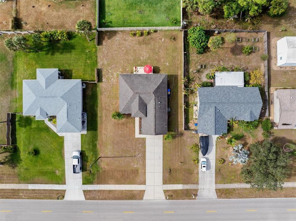 合同活跃: $250,000 (3 贝兹, 2 浴室, 1264 平方英尺)