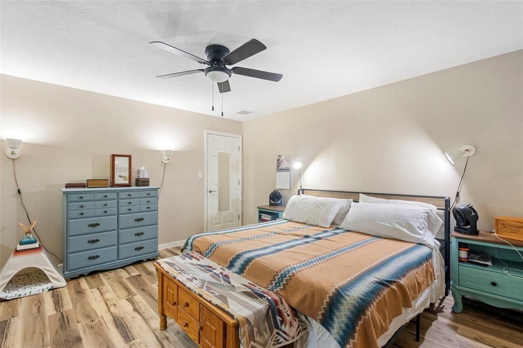 En Venta: $369,900 (3 camas, 2 baños, 1575 Pies cuadrados)