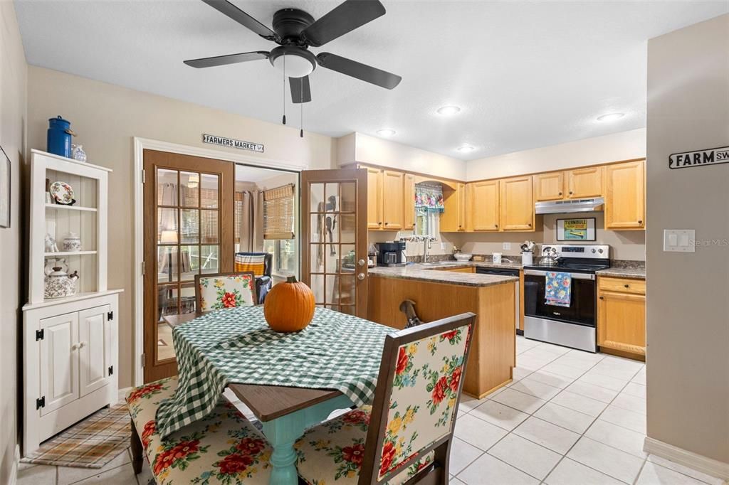 En Venta: $369,900 (3 camas, 2 baños, 1575 Pies cuadrados)