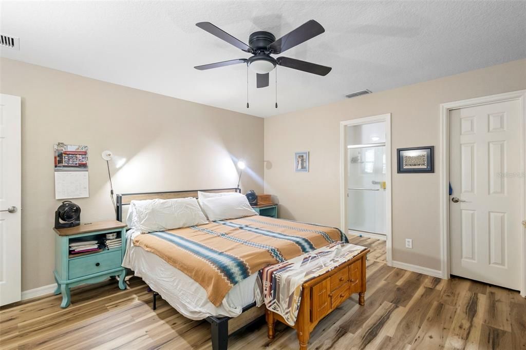 En Venta: $369,900 (3 camas, 2 baños, 1575 Pies cuadrados)