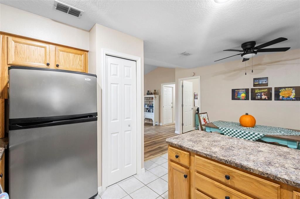 En Venta: $369,900 (3 camas, 2 baños, 1575 Pies cuadrados)