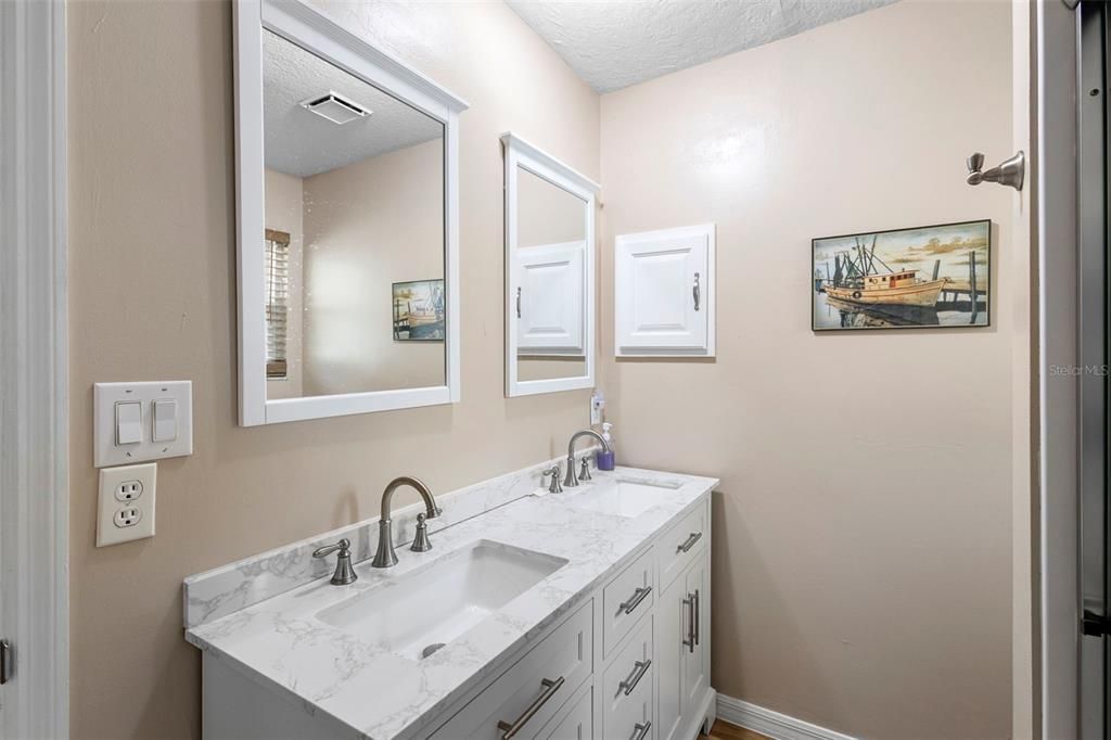 En Venta: $369,900 (3 camas, 2 baños, 1575 Pies cuadrados)