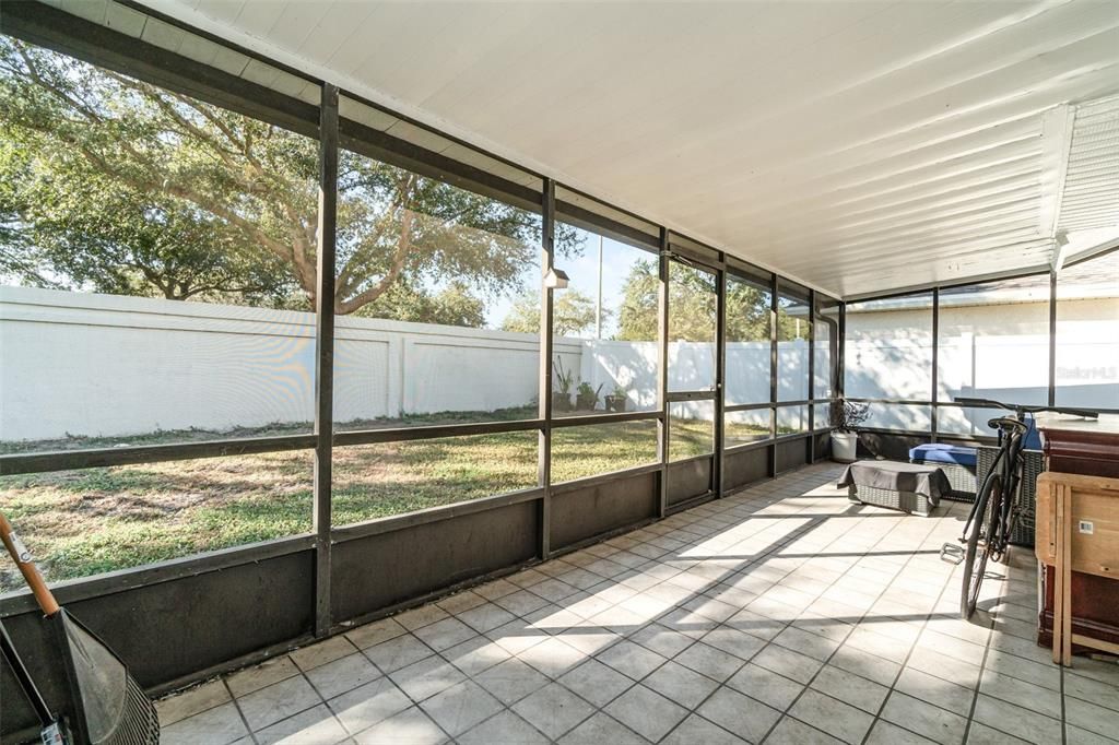 For Sale: $410,000 (4 beds, 2 baths, 1959 Square Feet)