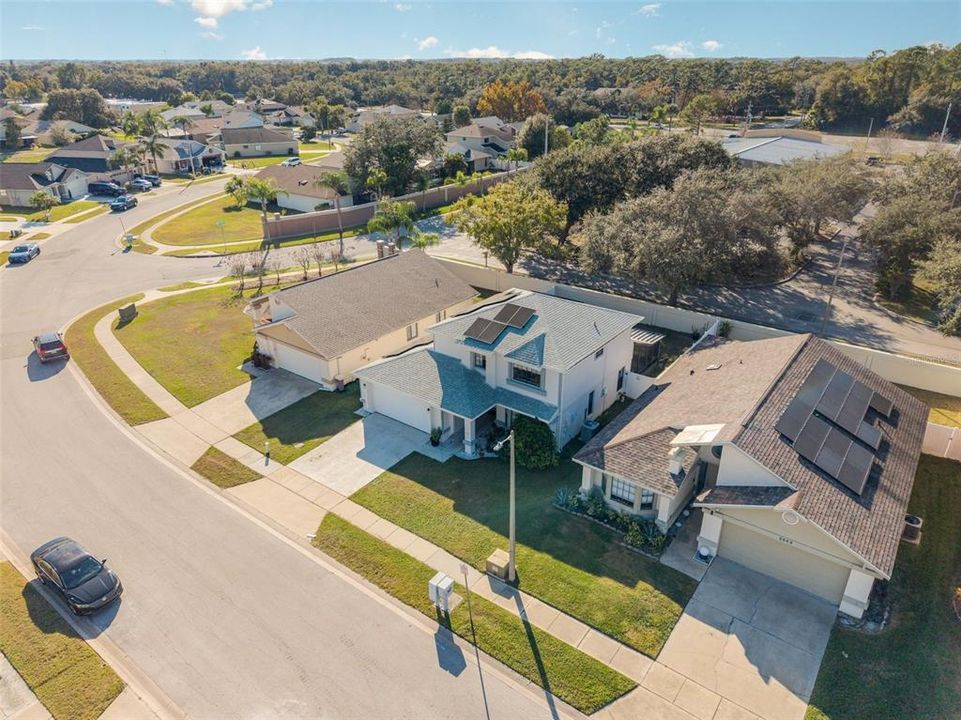 For Sale: $410,000 (4 beds, 2 baths, 1959 Square Feet)