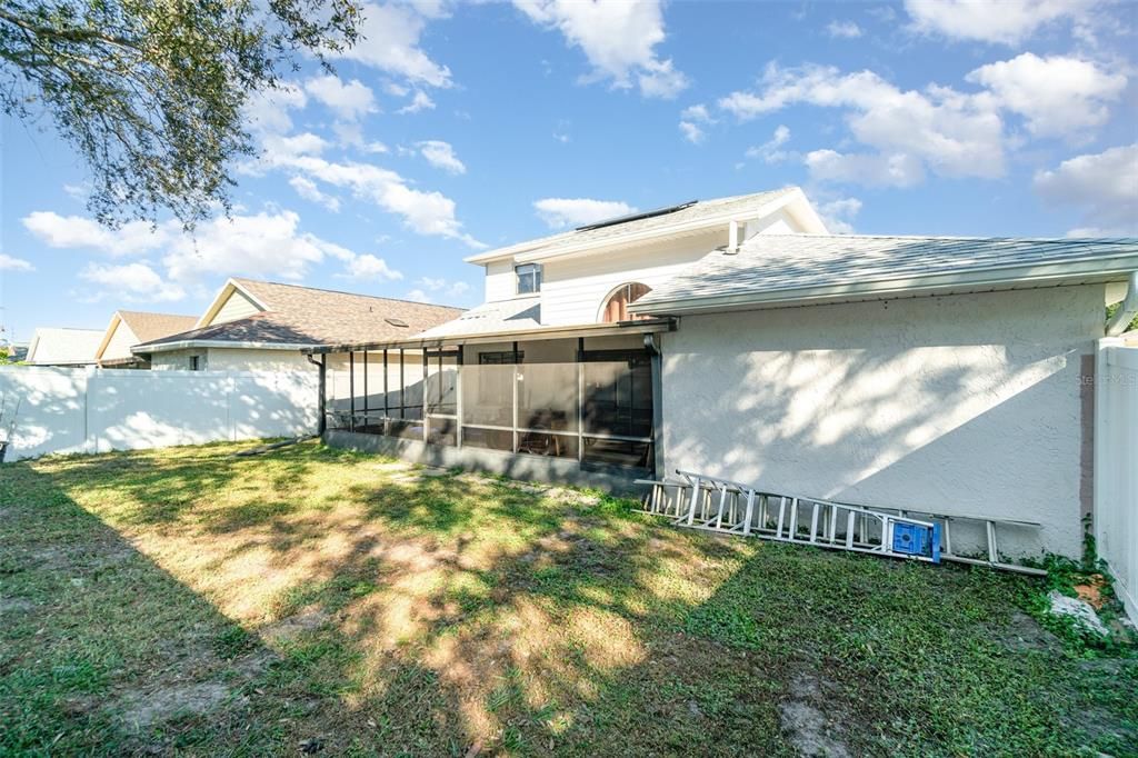 For Sale: $410,000 (4 beds, 2 baths, 1959 Square Feet)