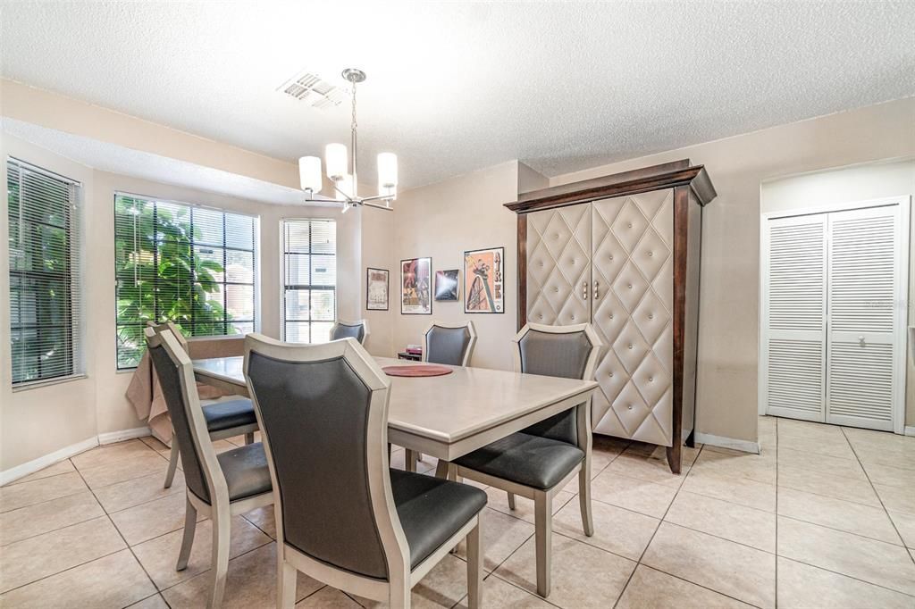 For Sale: $410,000 (4 beds, 2 baths, 1959 Square Feet)