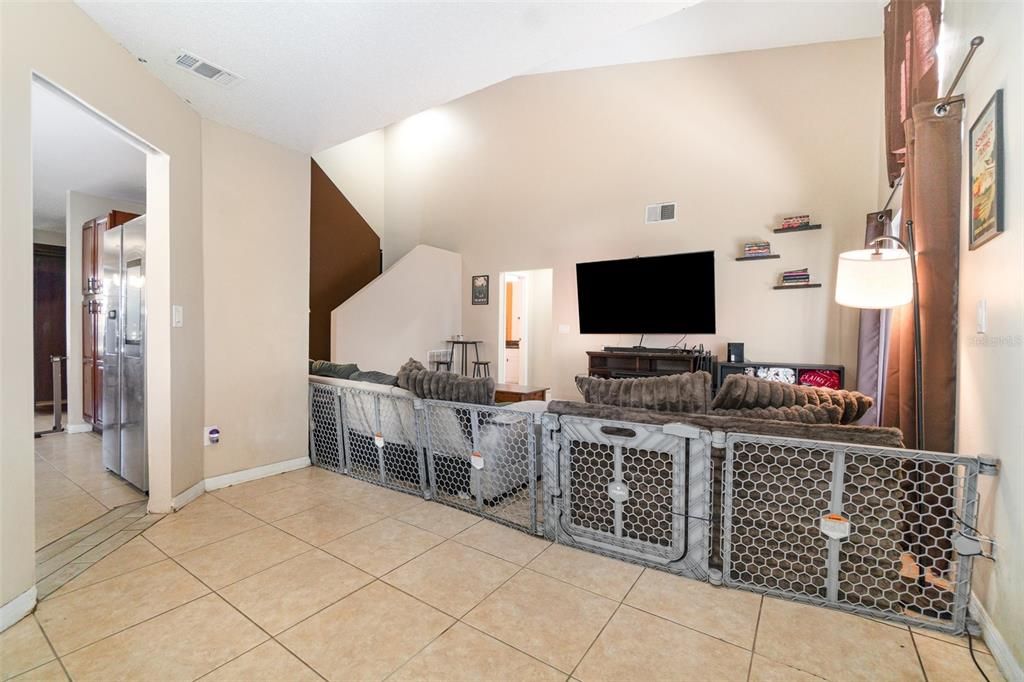 For Sale: $410,000 (4 beds, 2 baths, 1959 Square Feet)