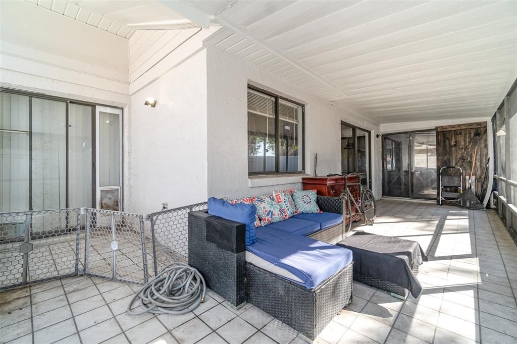 For Sale: $410,000 (4 beds, 2 baths, 1959 Square Feet)