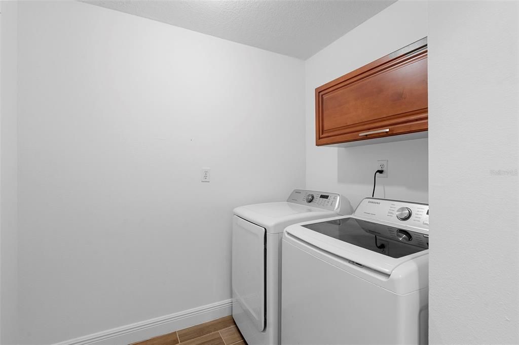 待售: $850,000 (5 贝兹, 3 浴室, 2982 平方英尺)