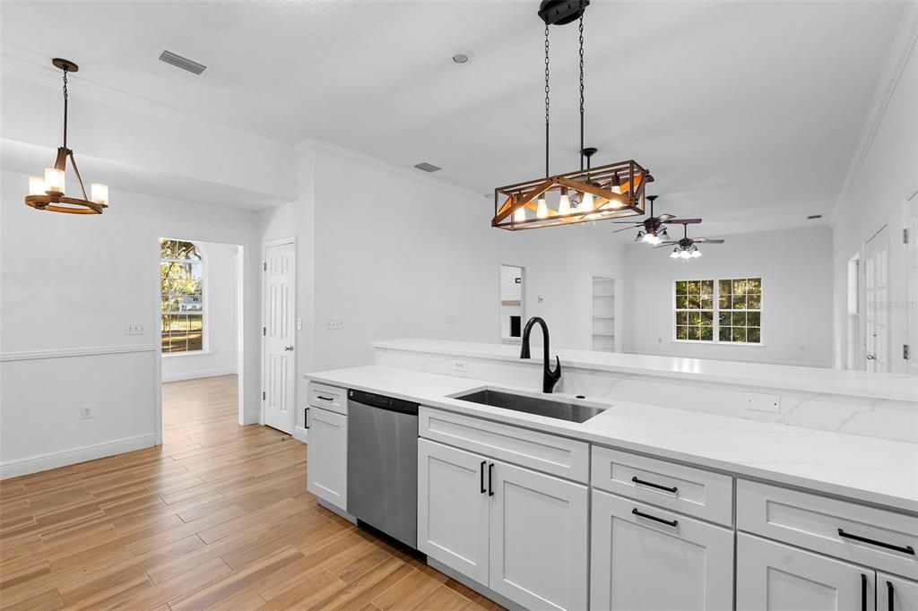 待售: $850,000 (5 贝兹, 3 浴室, 2982 平方英尺)