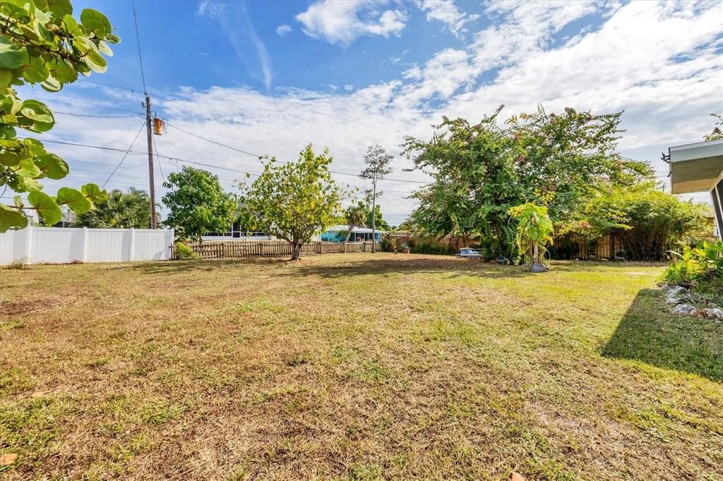 На продажу: $179,000 (3 спален, 1 ванн, 1144 Квадратных фут)