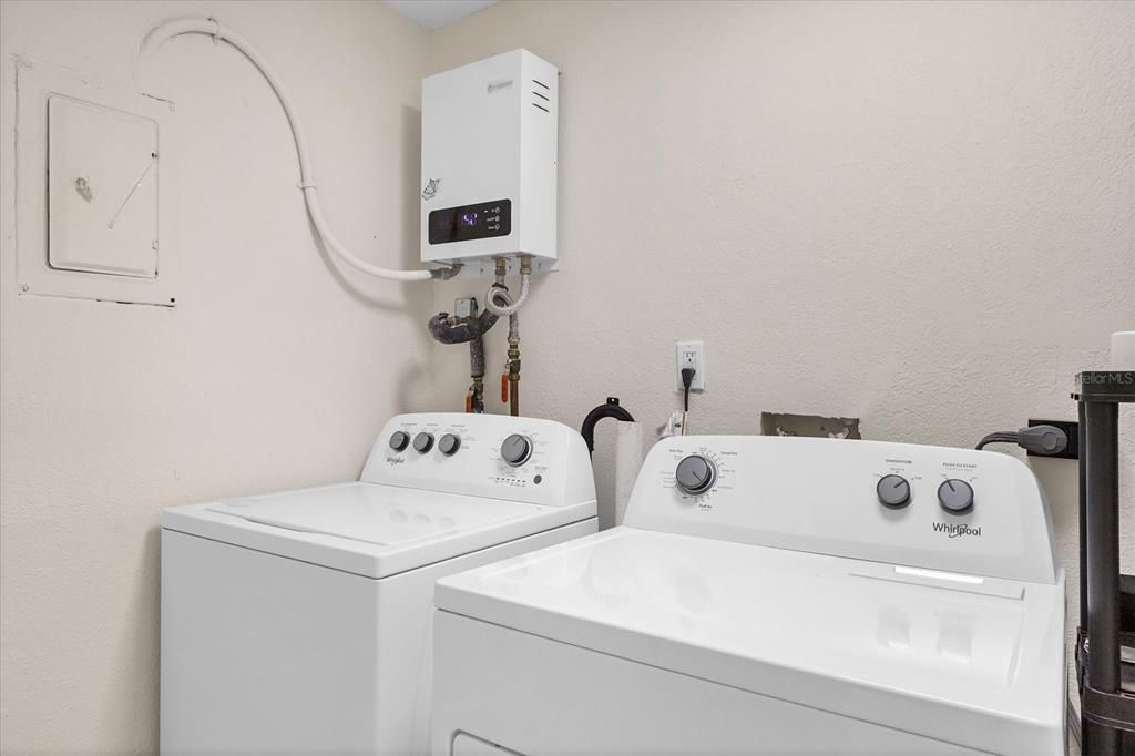 На продажу: $179,000 (3 спален, 1 ванн, 1144 Квадратных фут)