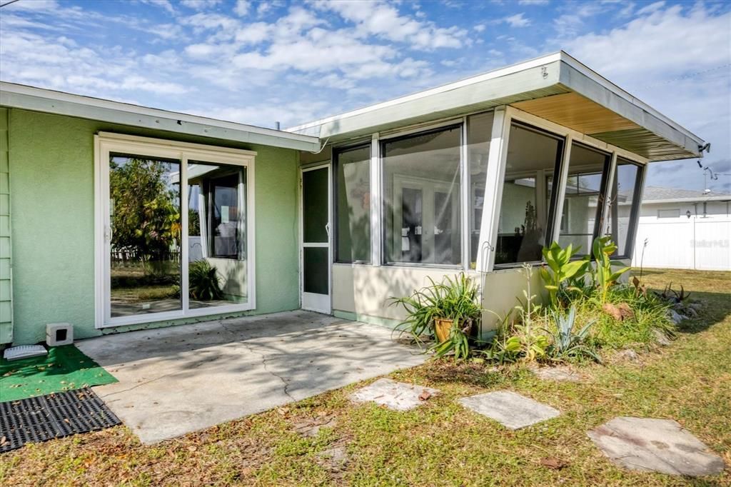 На продажу: $179,000 (3 спален, 1 ванн, 1144 Квадратных фут)