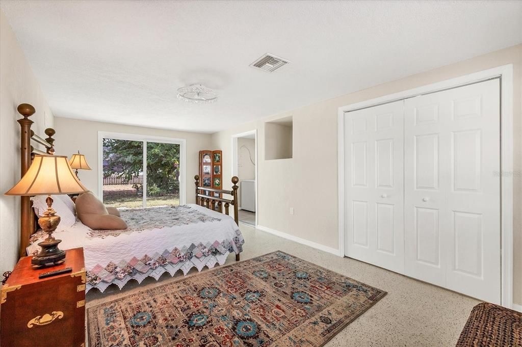 На продажу: $179,000 (3 спален, 1 ванн, 1144 Квадратных фут)