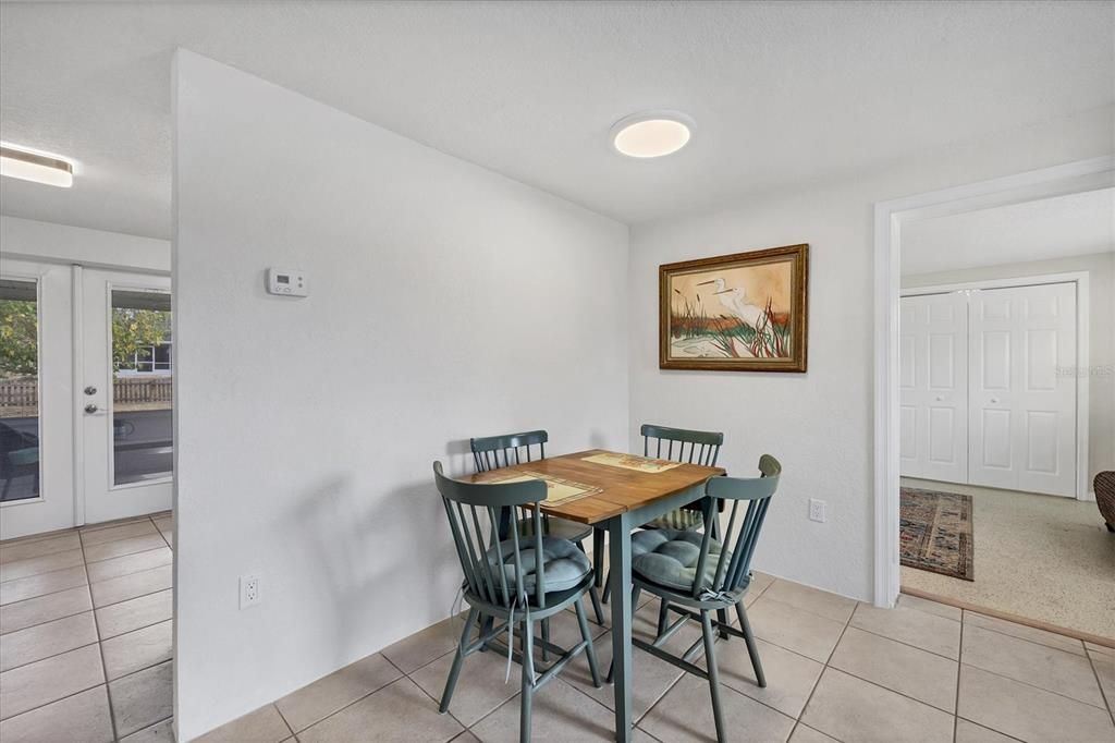 На продажу: $179,000 (3 спален, 1 ванн, 1144 Квадратных фут)