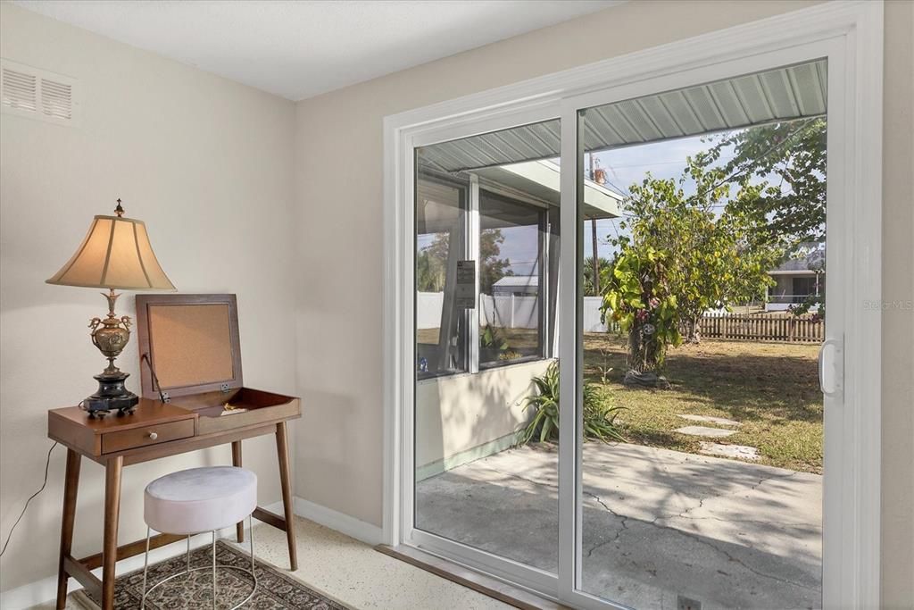 На продажу: $179,000 (3 спален, 1 ванн, 1144 Квадратных фут)