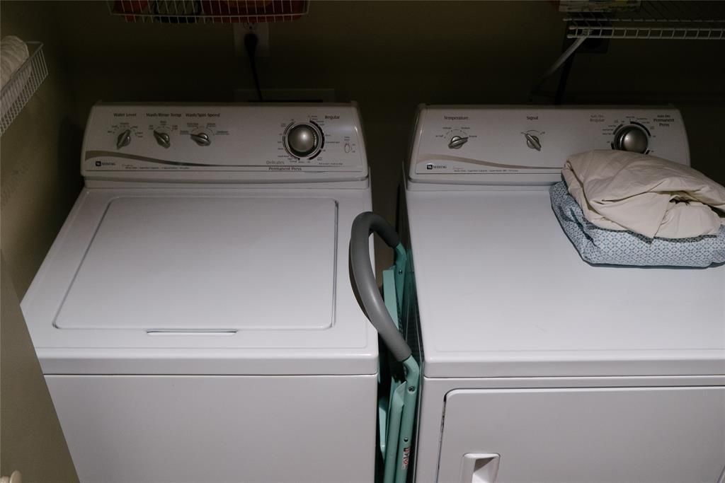 出租: $6,000 (2 贝兹, 2 浴室, 1726 平方英尺)