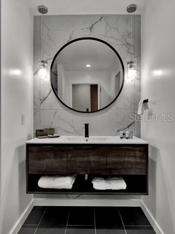 出租: $6,000 (2 贝兹, 2 浴室, 1726 平方英尺)