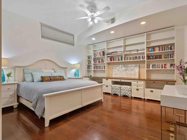 出租: $6,000 (2 贝兹, 2 浴室, 1726 平方英尺)