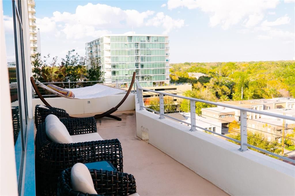 出租: $6,000 (2 贝兹, 2 浴室, 1726 平方英尺)