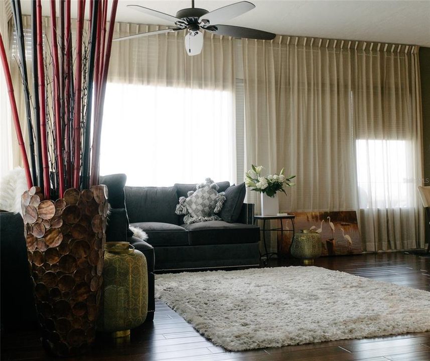 出租: $6,000 (2 贝兹, 2 浴室, 1726 平方英尺)