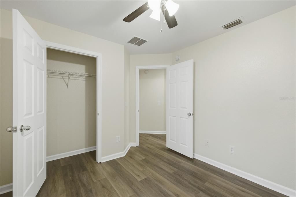 For Rent: $1,995 (4 beds, 2 baths, 1944 Square Feet)