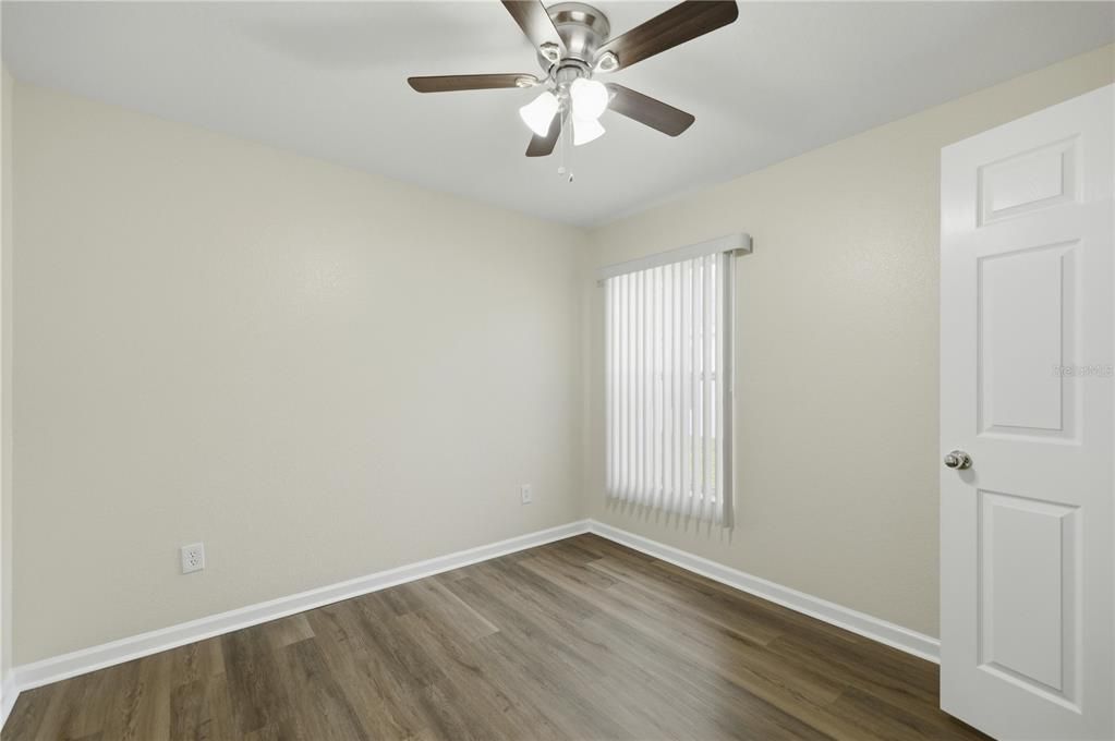 For Rent: $1,995 (4 beds, 2 baths, 1944 Square Feet)