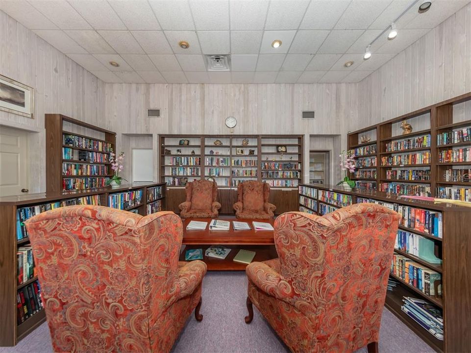 For Sale: $148,000 (2 beds, 2 baths, 962 Square Feet)