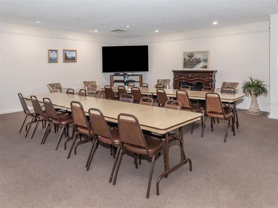 For Sale: $148,000 (2 beds, 2 baths, 962 Square Feet)