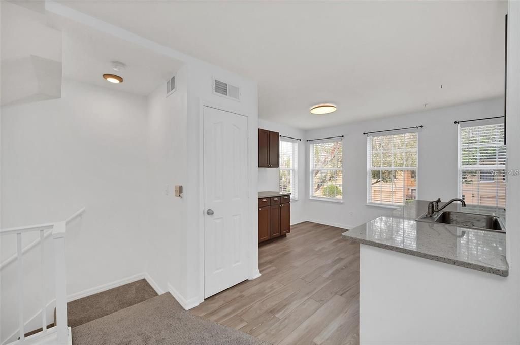 For Sale: $495,000 (3 beds, 2 baths, 1465 Square Feet)